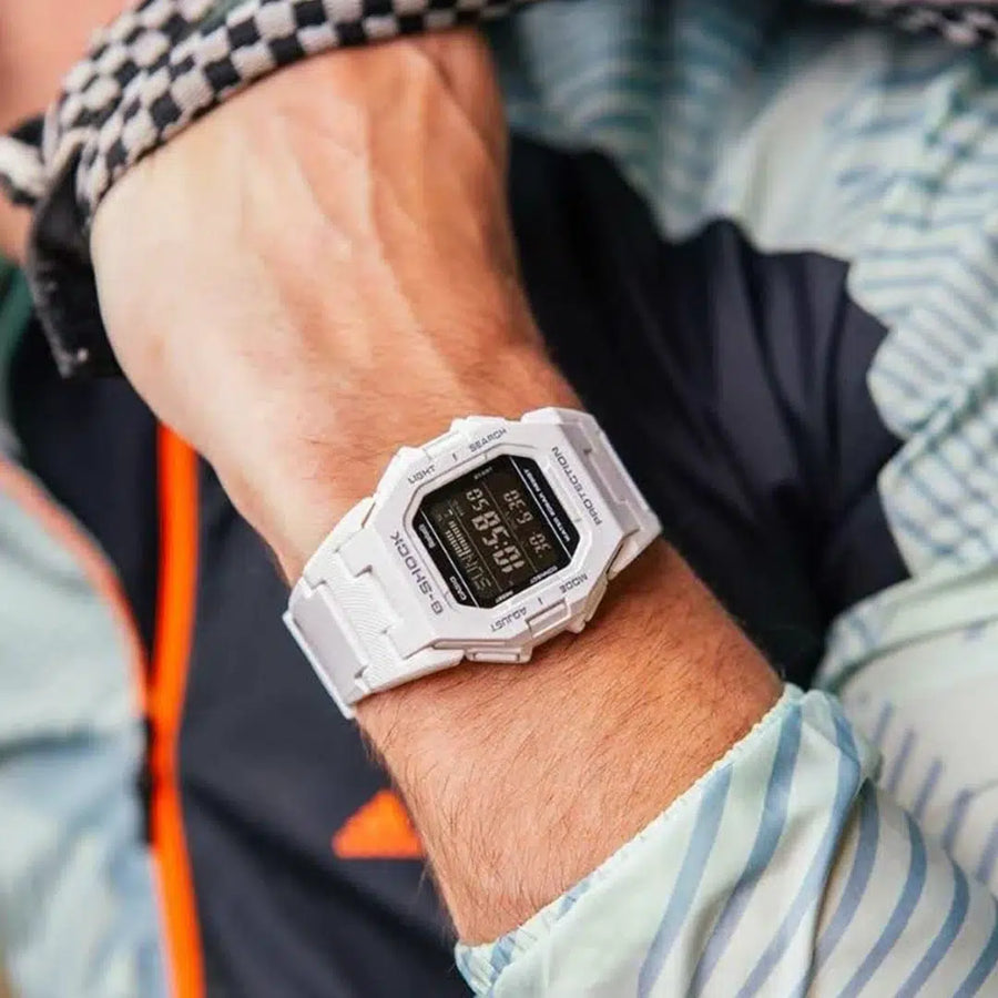 CASIO G-SHOCK ホワイト グレージュ　デジタル腕時計　GD-B500 Casio G-SHOCK GD-B500-1DR Watch – New World