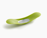 Joseph & Joseph 20065 Garlic Crusher - Green