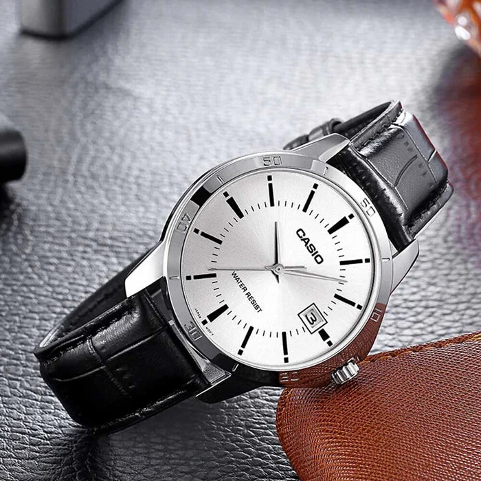 Longines Avigation Bigeye / orologio uomo / quadrante nero / cassa acciaio / cinturino pelle marrone Longines Avigation Bigeye / orologio uomo / quadrante nero / cassa acciaio / cinturino pelle marrone