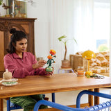 10368 LEGO® ICONS™ Chrysanthemum